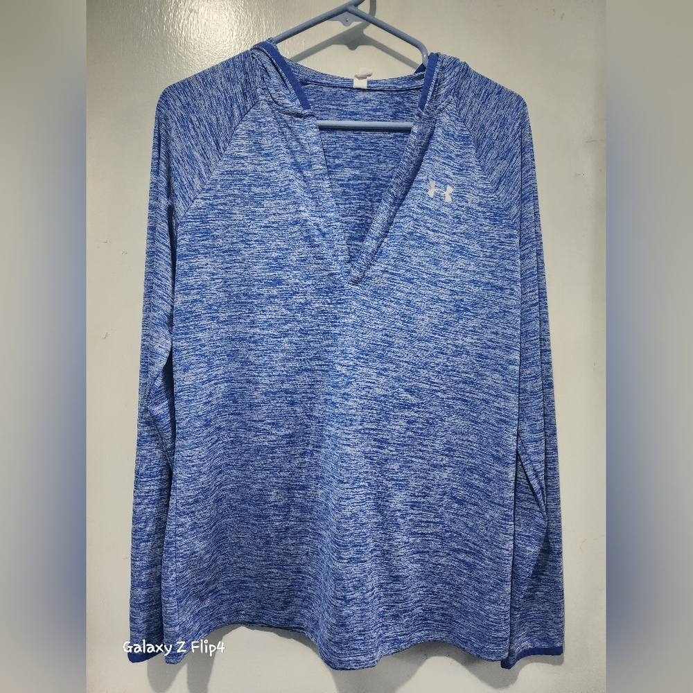 UnderArmour Lg long-sleeved top